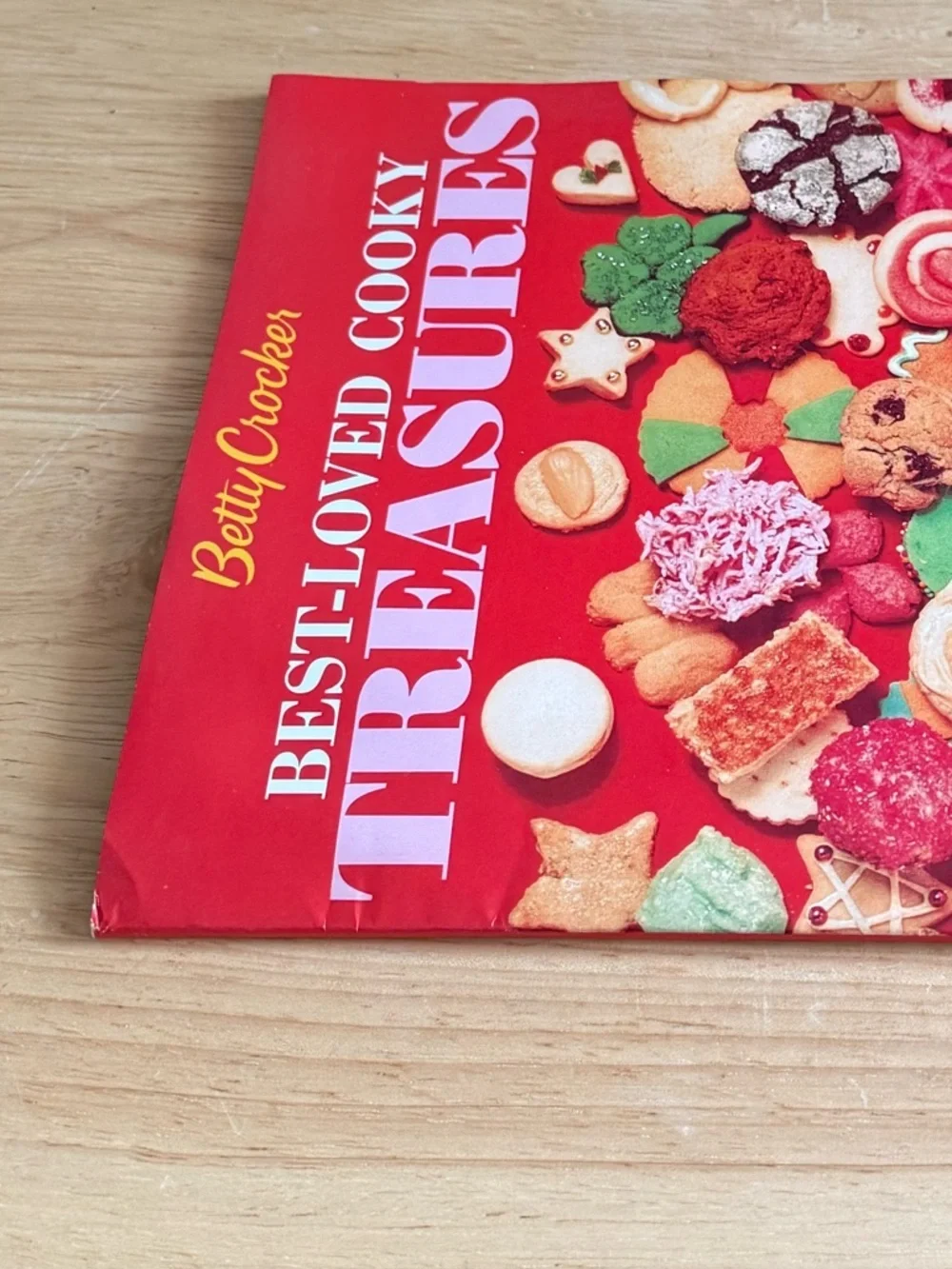 Vintage Betty Crocker Best-Loved Cooky Treasures 2005 Paperback 1963 Retro